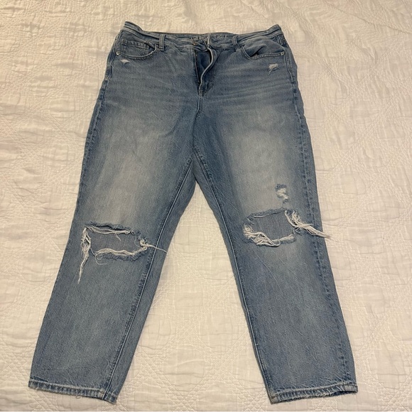 American Eagle Outfitters Light Blue Mom Jeans Straight Leg Denim Size 14 SHORT - Picture 2 of 7